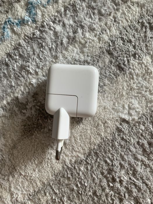 Продам штекер айфон