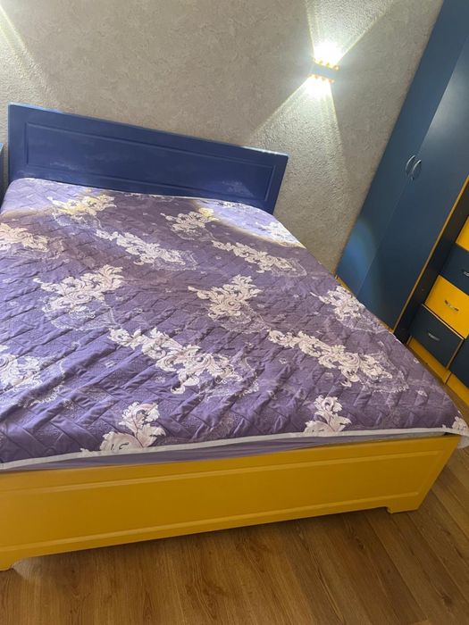 Продам кровать с шкафом