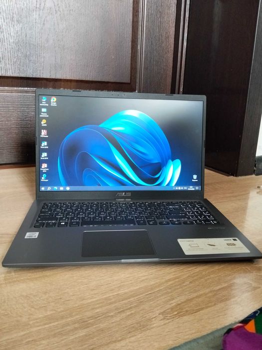 Ноутбук Asus Core i3/8/256 Ssd M2 сатылады