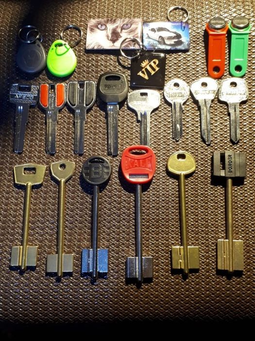 Дубль.домофонные. дверные.изготовление ключей.г.Риддер