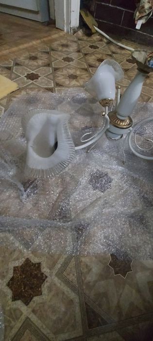 Люстра в отличном состоянии