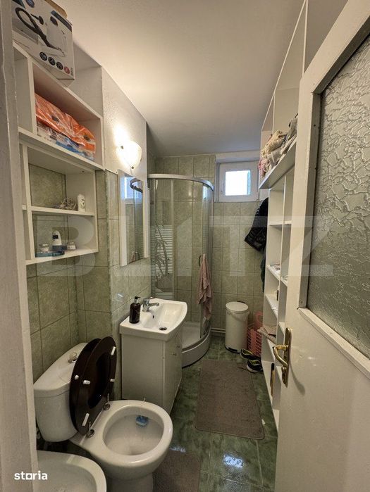 Apartament cu 4 camere,zona Progresul