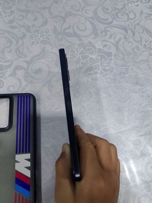 Redmi note 12 sotiladi narxi 900 min yana kelishamz