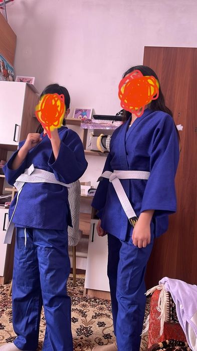 Продам шезлонг и кимоно