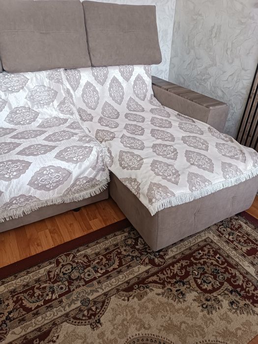 Плед для дивана.