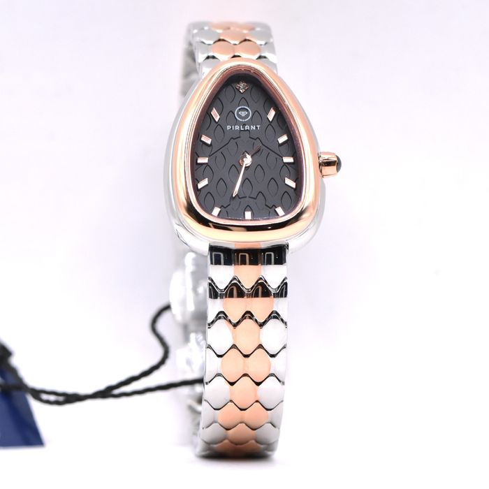 Луксозен дамски часовник модел Bvlgari Serpenti, SWISS Made.