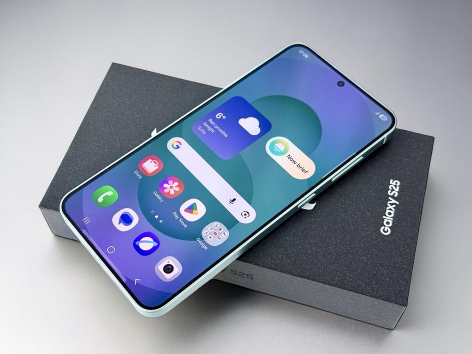 НОВ! Samsung Galaxy S25 5G 128GB 12RAM Mint Гаранция!