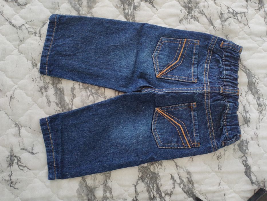 Нови бебешки дънки 12м.