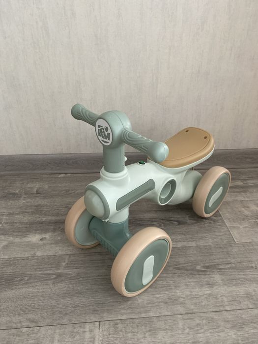 Беговел толокар green