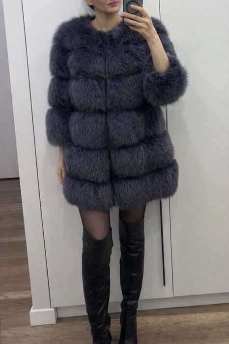 Продам роскошную песцовую шубу