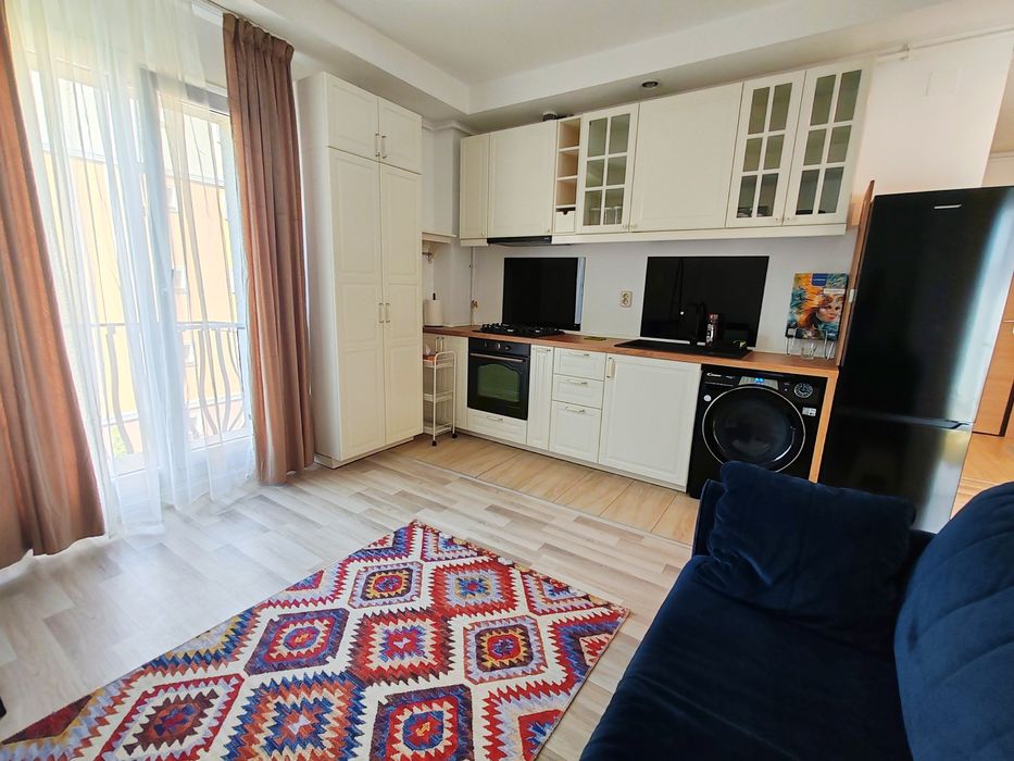 Vand studio 2 cam Cosmopolis, dormitor separat