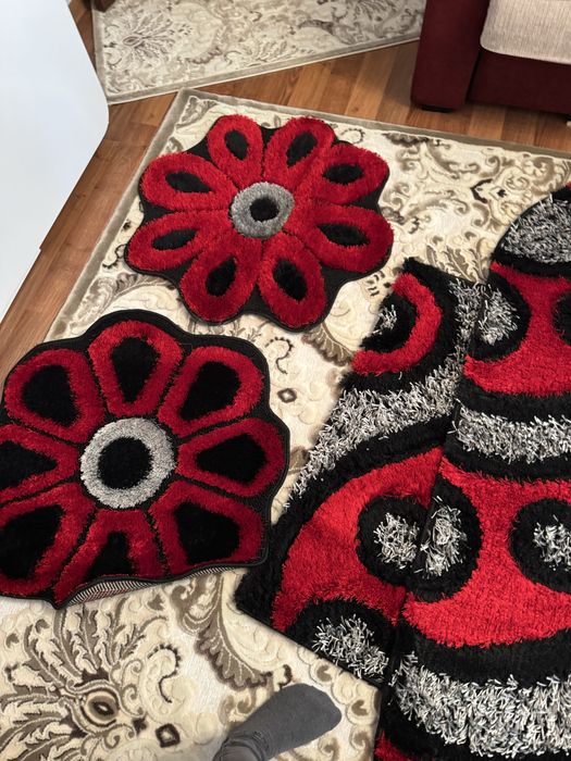 Vand set covoare superbe noi