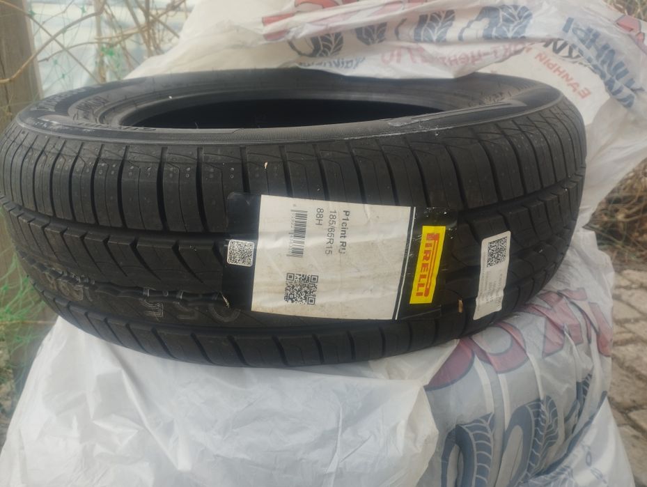 Шины 185*65 R15. PIRELLI летние
