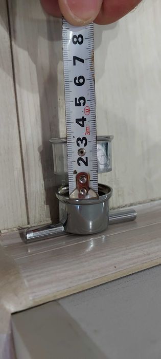 Дръжки за душ кабини , стъклени витрини и прегради ,стъклени врати