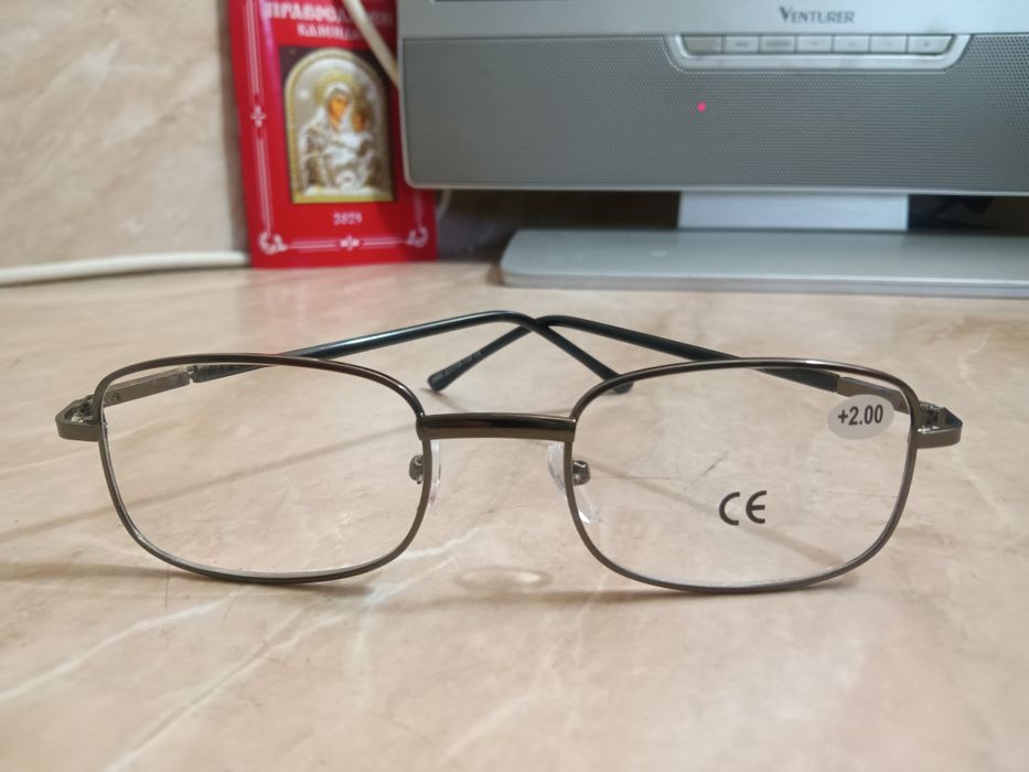 Диоптрични очила с метални рамки