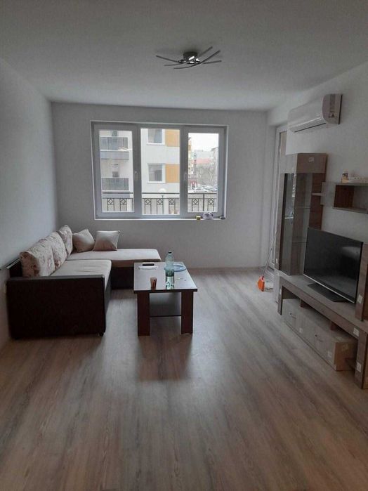 Двустаен апартамент в кв. Южен