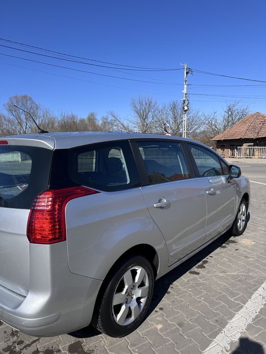 Peugeot 5008 an 2011