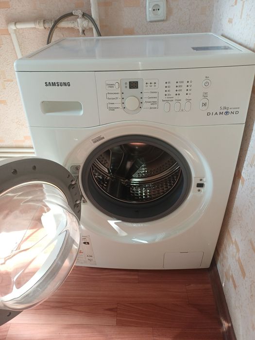 Срочно продаётся стиральная машинка Samsung 5 кг