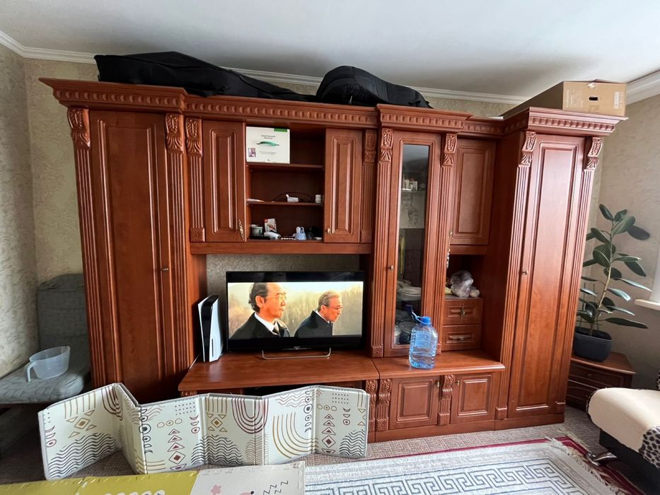 Продам стенку в отличном состоянии