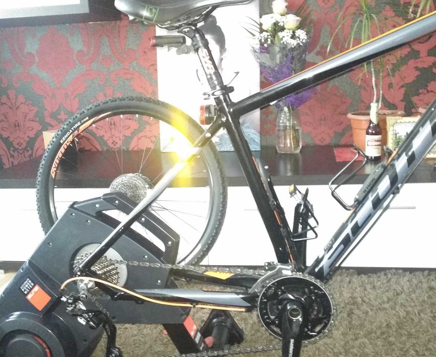 VÂND, SCHIMB trainer Elite  KURA Smart cu Baterie bosh 625w orizontală