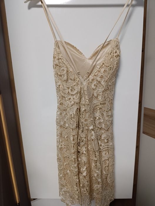 Перфектни официални рокли за повод