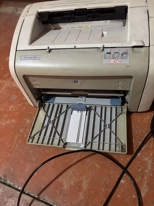 Принтер hp черно белый