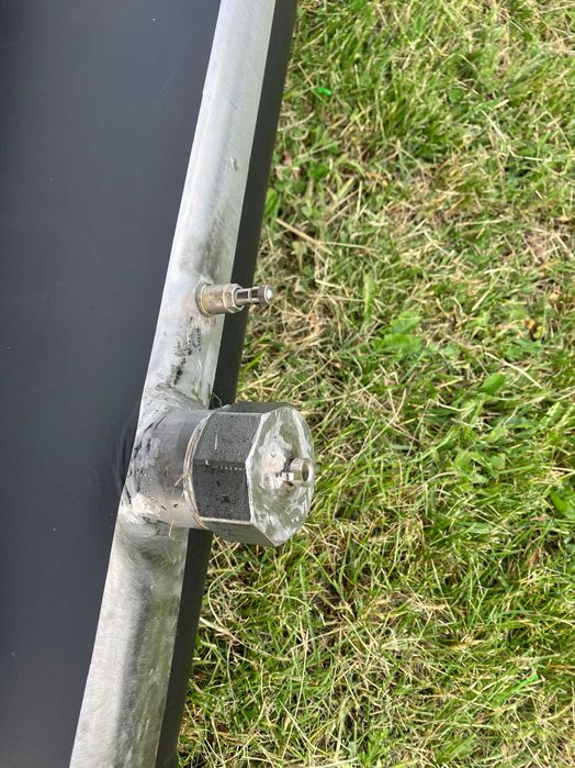 Соларен душ под налягане за off road къмпинг