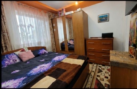 Vânzare - Apartament 4 camere -  Balcon spațios!