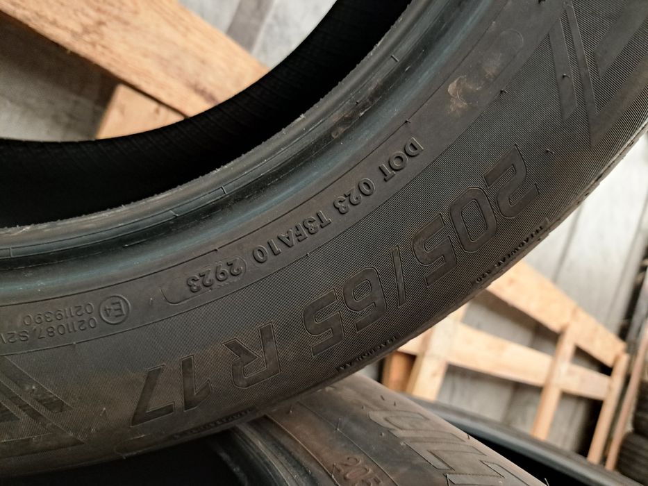 2 anvelope 205/65 R17 Vredestein dot 2023