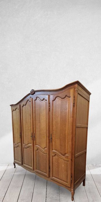 Четирикрилен гардероб от дъбов масив в стил "ЛУИ XV"