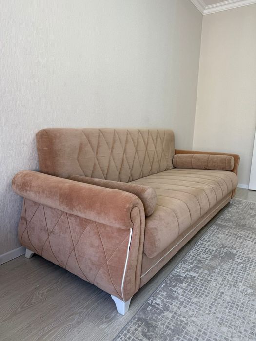 Продам диван б.у.