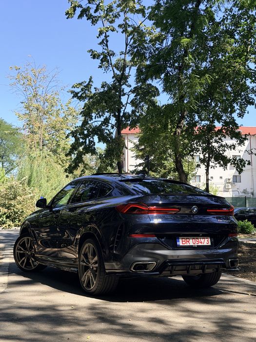 BMW X6 M50d G06 Iconic Glow/Skylounge/Bowers&Wilkins