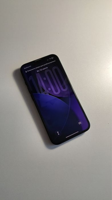 Продам IPhone 13