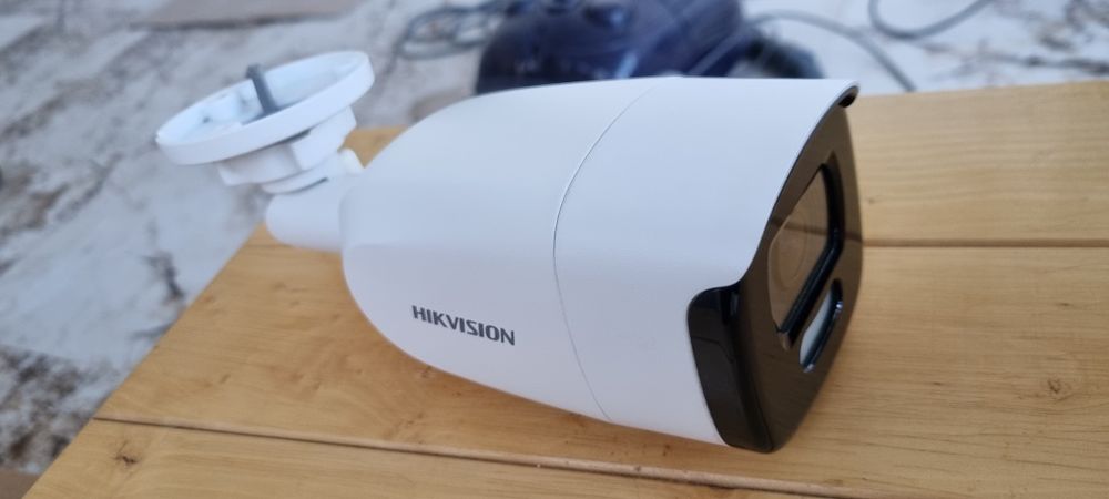 Camera Hikvision 5mp  4 bucati color vu turbo hd