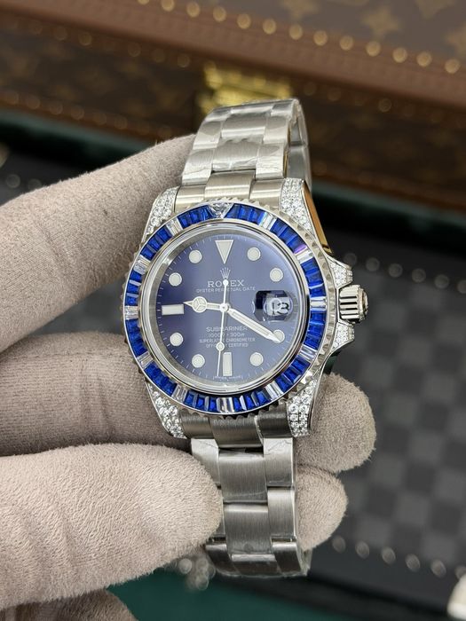 Rolex Submariner Date 40mm Blue Dial – Sapphire Diamond Bezel