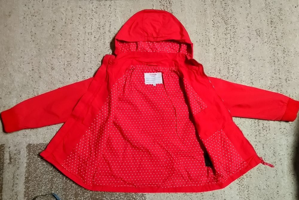 Ветровка для девочки, рост 116, 2000 тг
