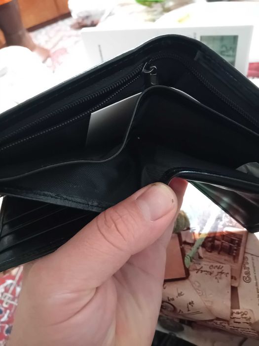 Нов мъжки портфейл