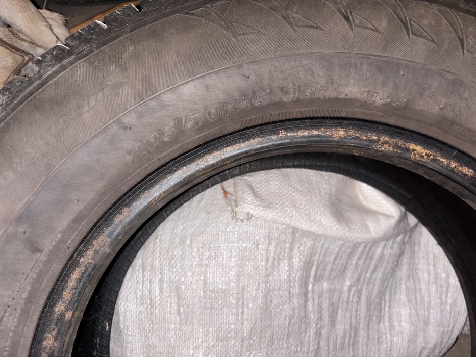 Четири зимни гуми 205/70 R15 GOODRIDE