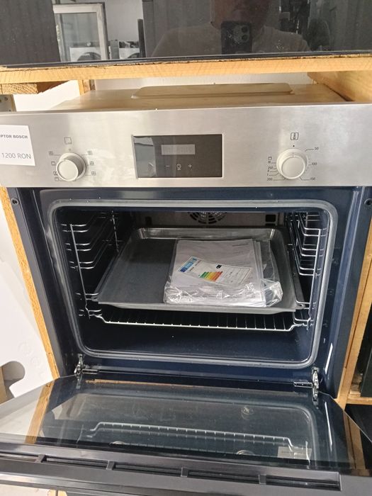 Cuptor electric Bosch nou