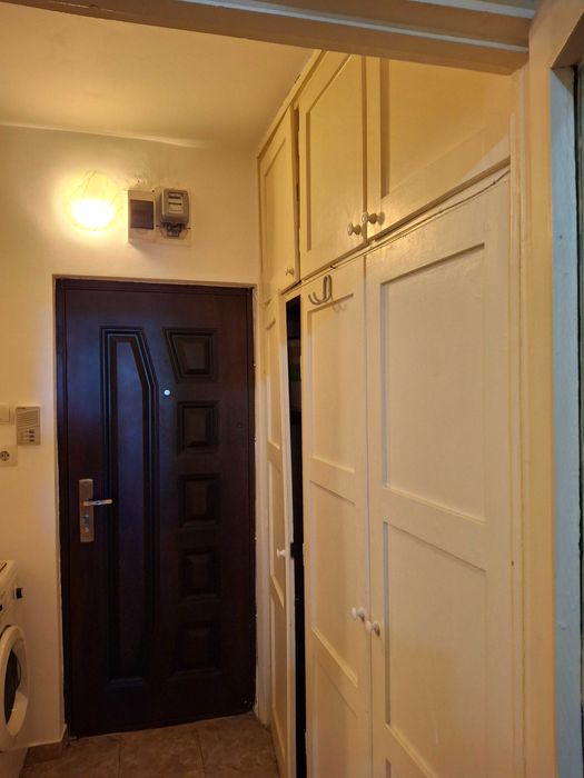 Închiriez apartament
