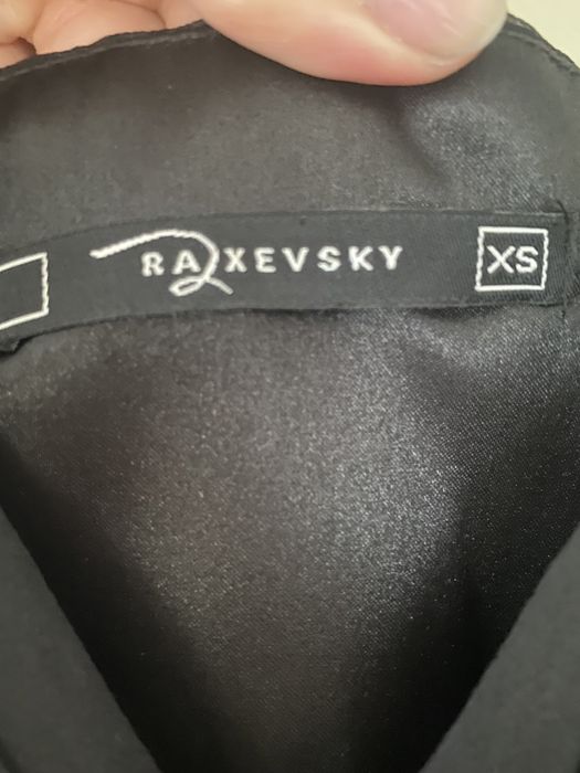 Черна рокля от шифон