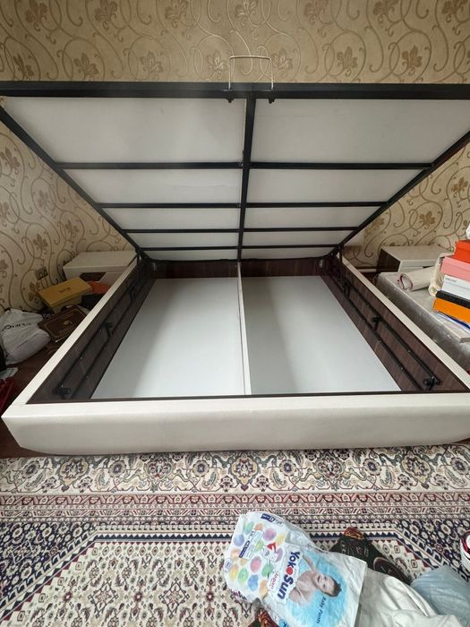 Продам спальни гарнитур