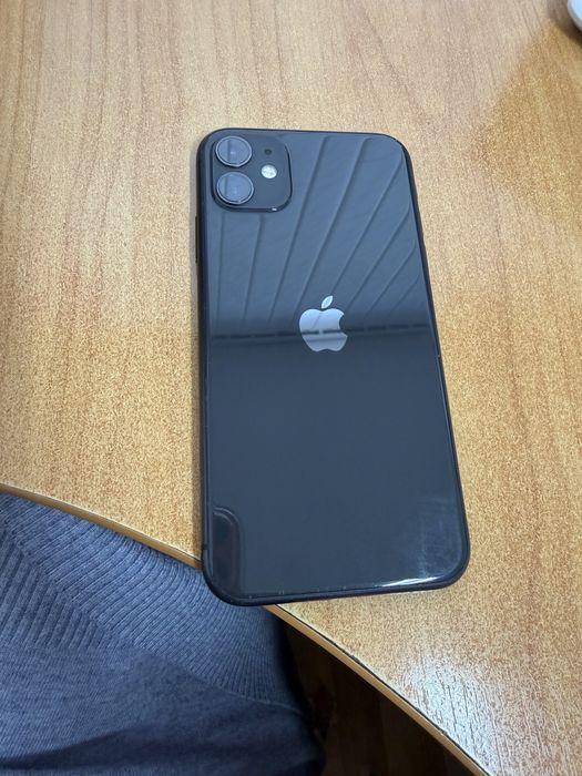 Айфон 11 в хорошем состоянии