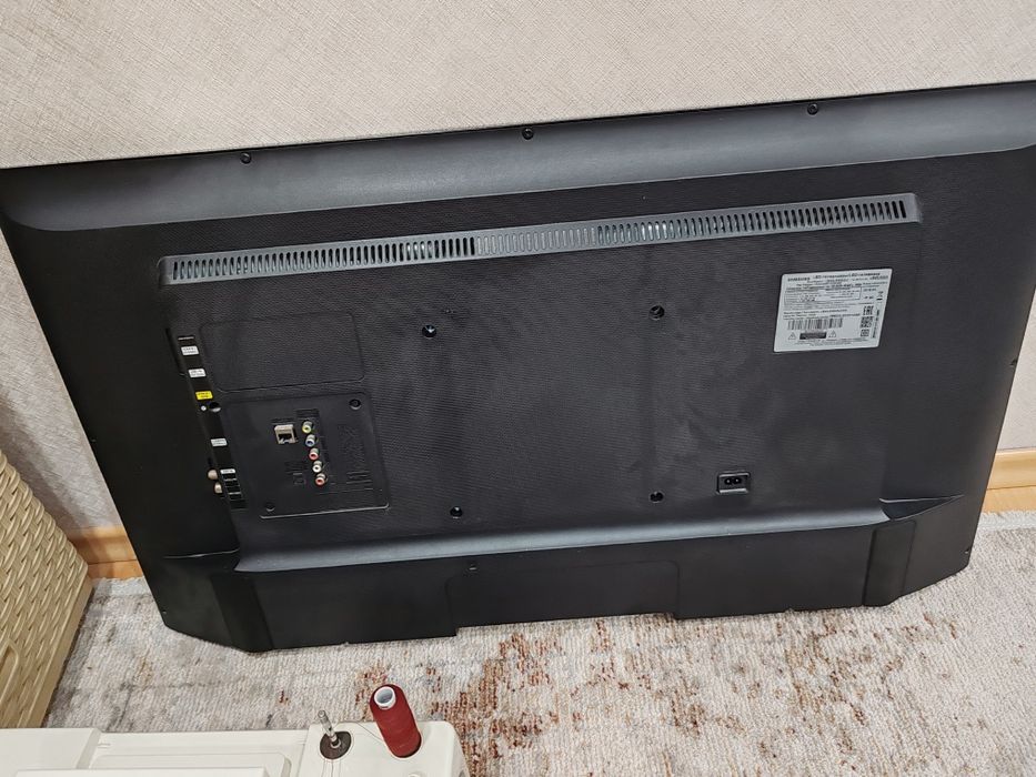 Продам телевизор самсунг 92см