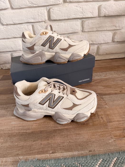 New balance 9060-бежови