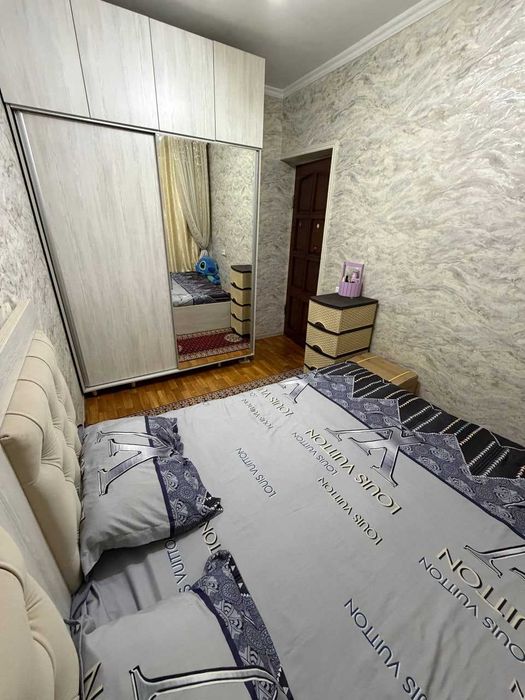 Продаётся квартира Юнусабад18 3 ком кирпичный 77 серия чистим ремонтом