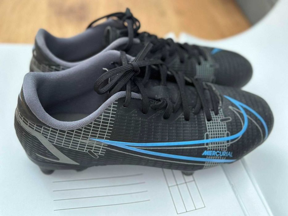 Детски спортни обувки