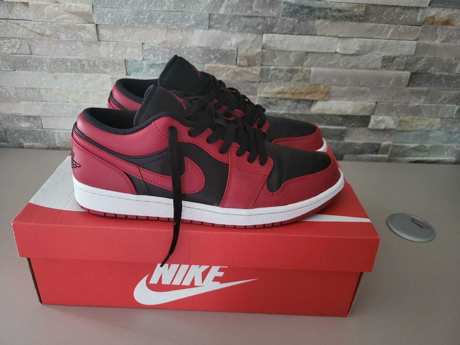 Adidasi Jordan 1 Low Reverse Bred