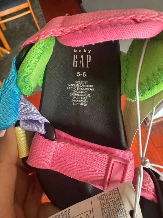Детски сандалки GAP