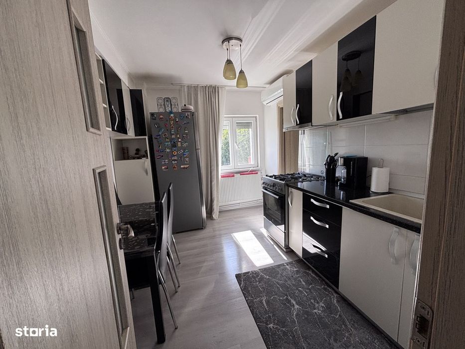 Apartament 4 camere/ Colentina/ Dna Ghica/ Centrala Proprie/ 2 Parcari
